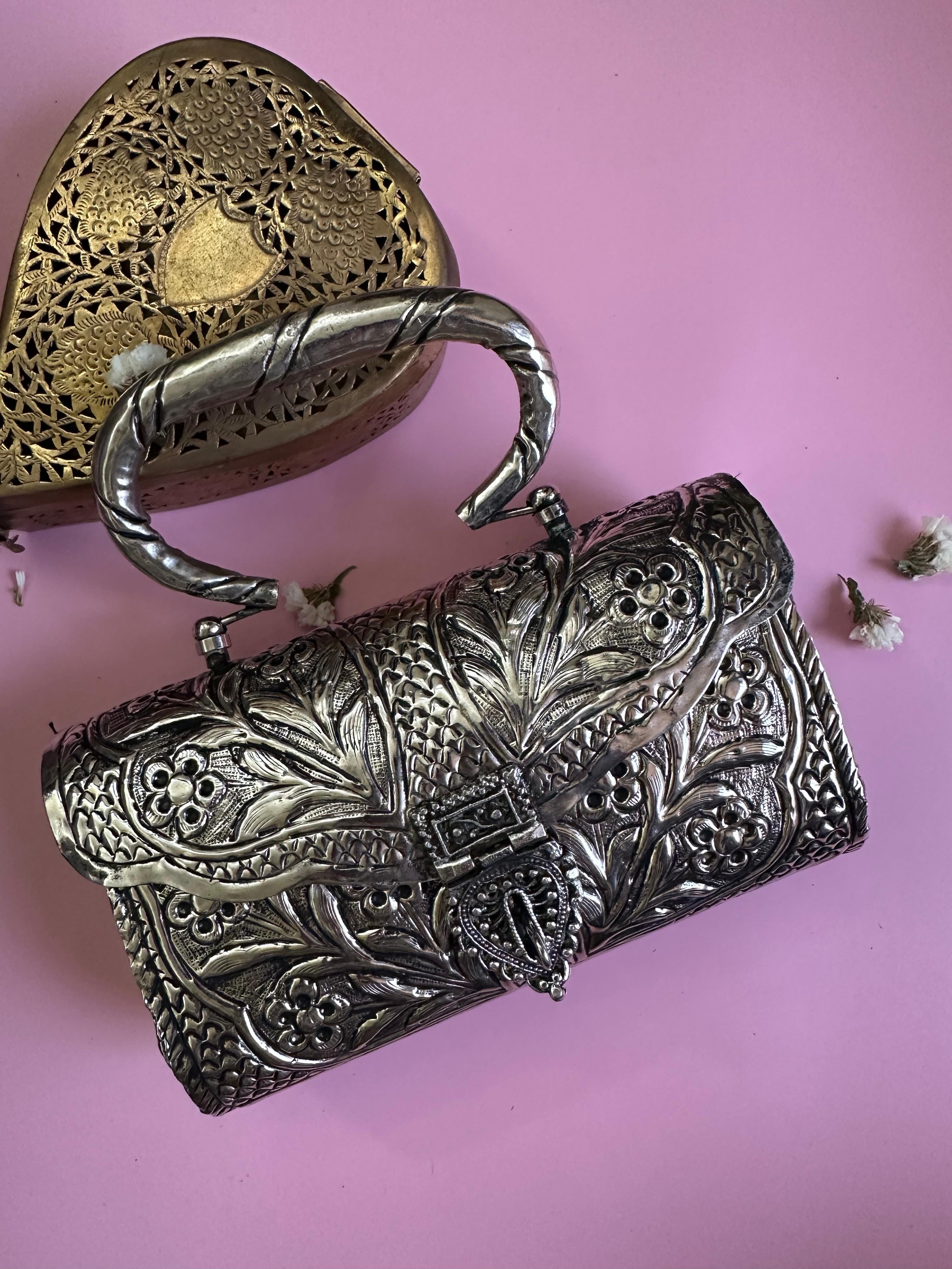 Gajra Metal Clutch